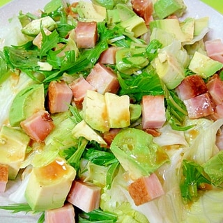 焼き豚とアボカドレタスのサラダ